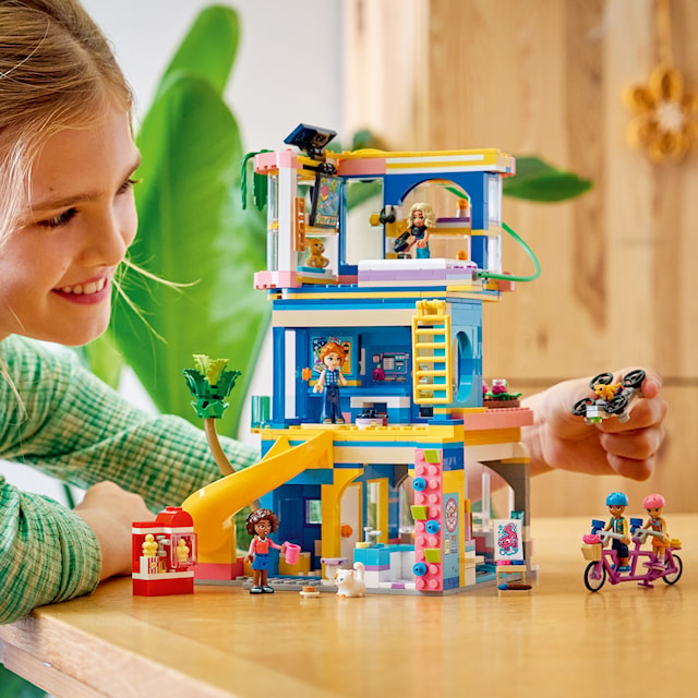 Produktbild 3 för Vännernas klubbhus i Heartlake City LEGO Friends (42689)