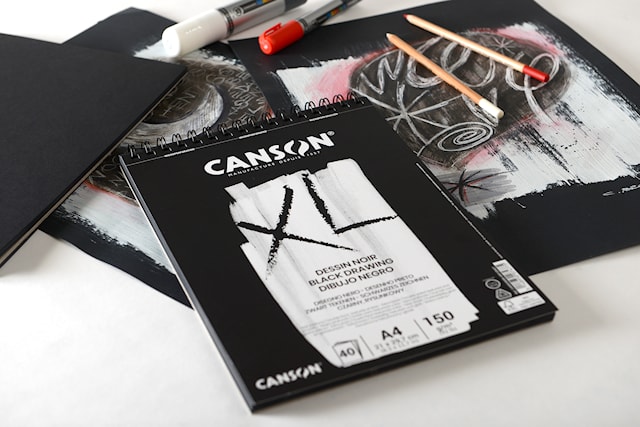 Tuotekuva 2 - Canson XL Dessin Noir 40 Arkkia 150 g A4