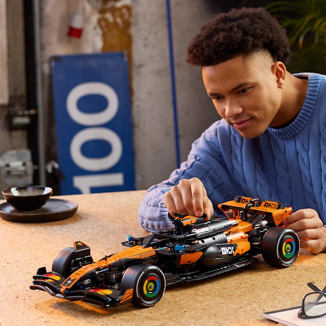 Tuotekuva 3 - LEGO Technic McLaren MCL39 F1 Car (42228)