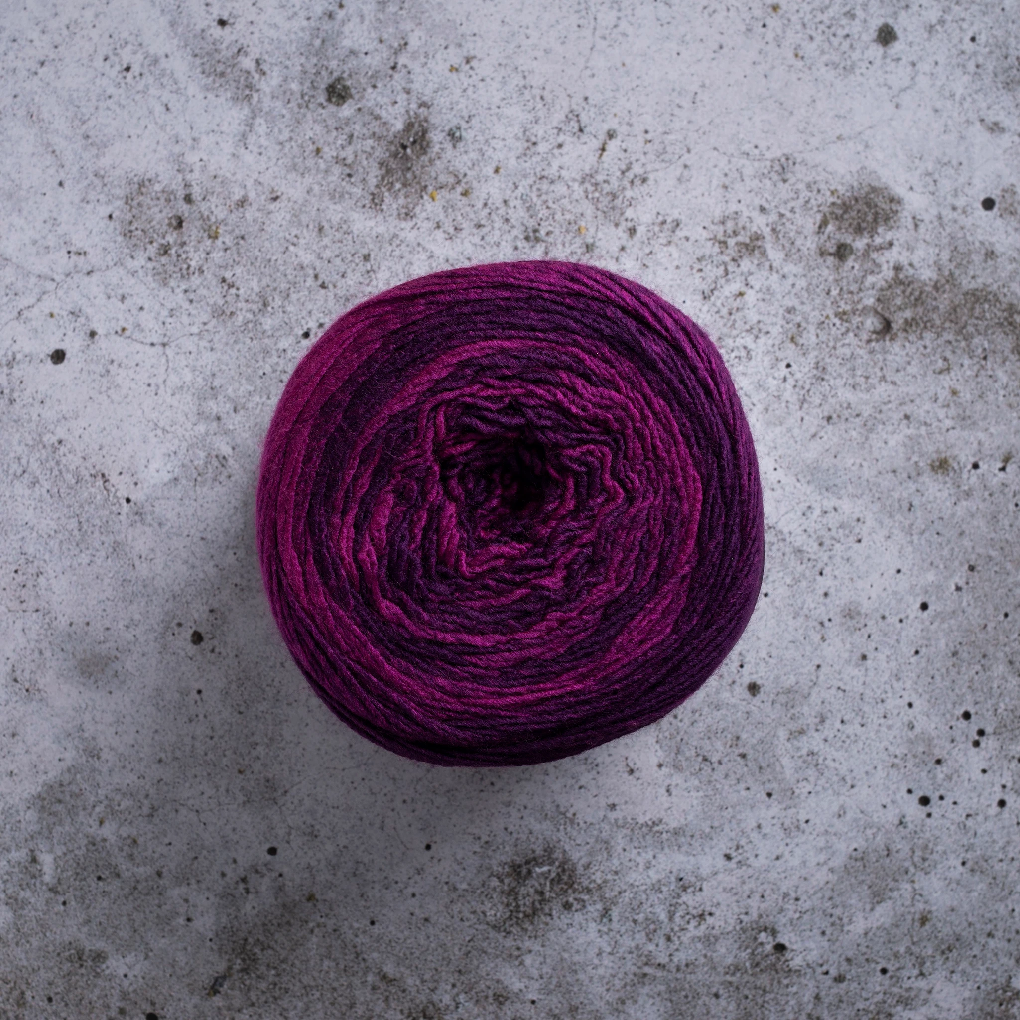 Tuotekuva ille Cookie Garn Akryl 200 g Fuchsia (46223) Järbo