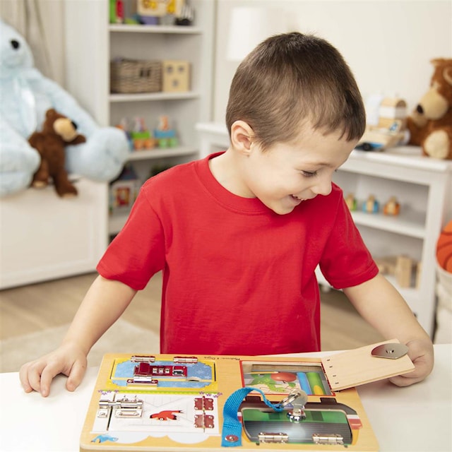 Tuotekuva 3 - Melissa & Doug Puinen Lukko ja Salpa Aktiviteettilauta