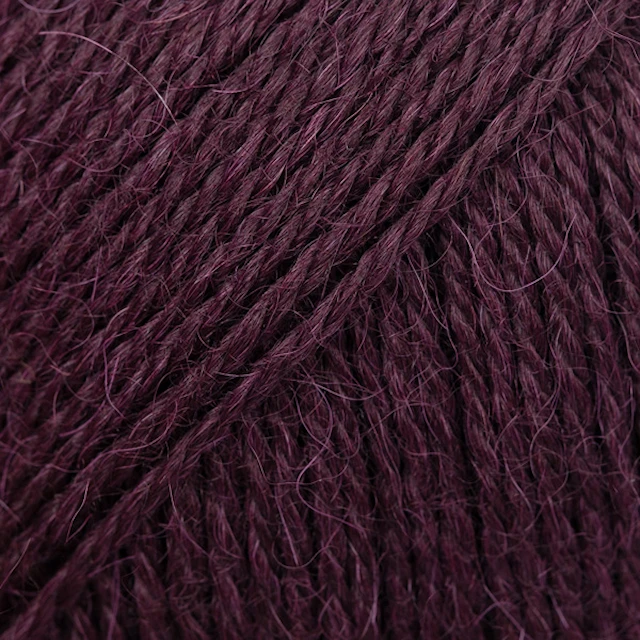 Alpaca Uni Colour alpakkalanka 50g Dark Grape (9044) Drops
