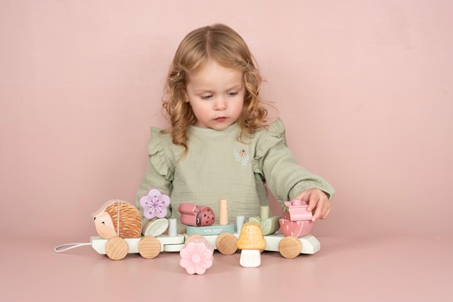 Produktbild 3 för Fairy Garden Stapeltåg Igelgott Trä FSC Little Dutch