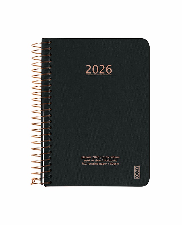 Produktbild 1 för Kalender A6 2026 Vecka Per Uppslag Black KOZO