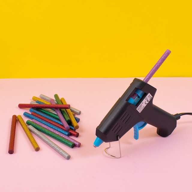 Produktbild 2 för Limstift Glitter Ø 7 mm 18-p, Playbox