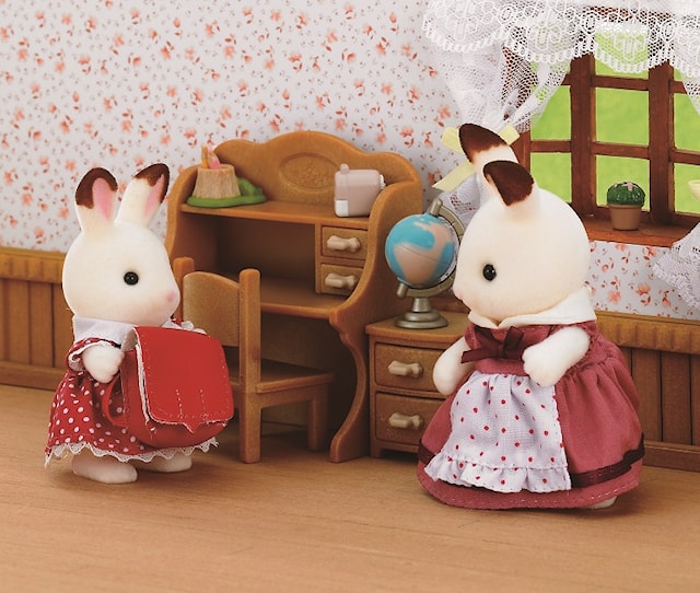 Produktbild 2 för Set med syster Chokladkanin (Skrivbord), Sylvanian Families