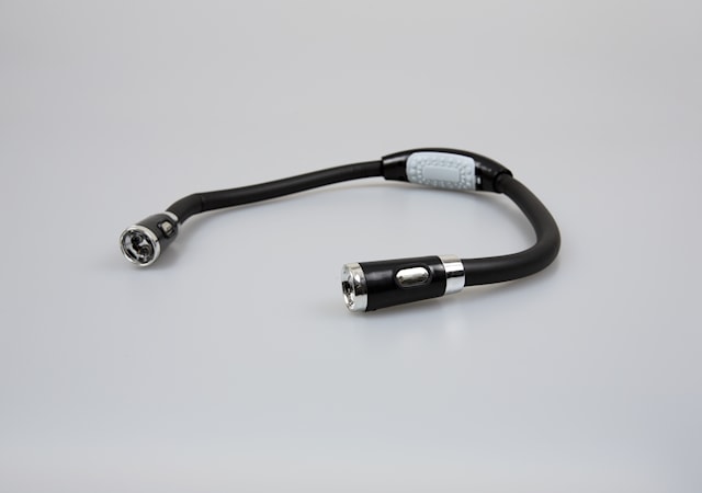 Nacklampa, AAA batterier
