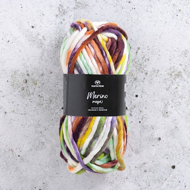 Merino Mega Merinovillalanka 100 gr 409 All Hallows Eve Svarta Fåret