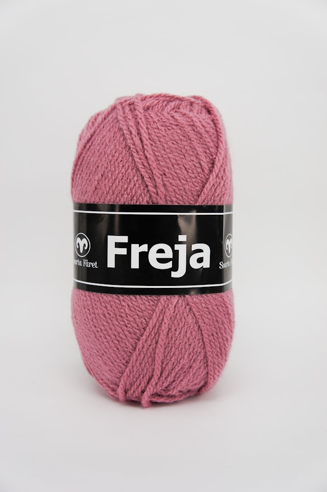 Freja Lanka Akryyli 50 g vanharoosa 40 Svarta Fåret