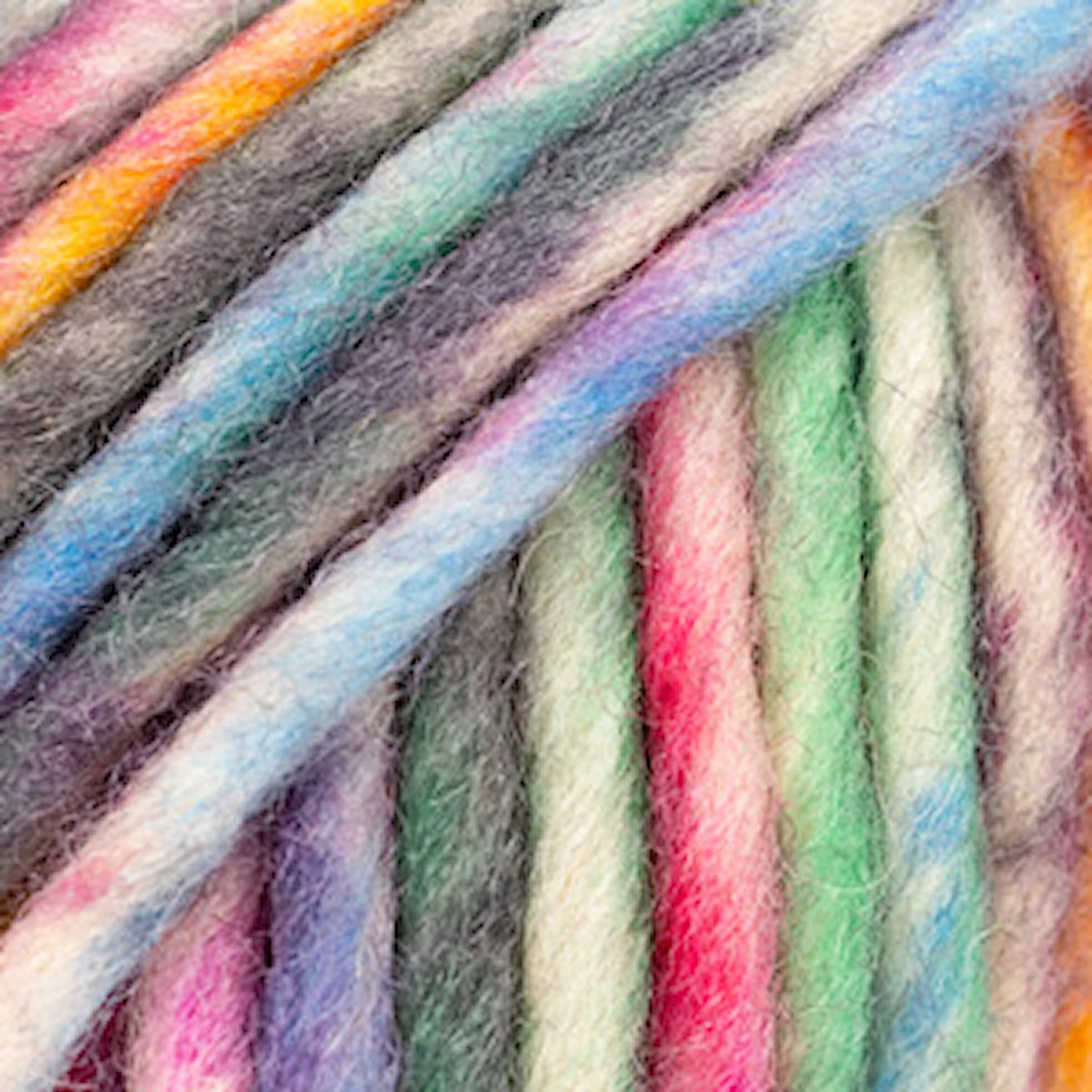 Tuotekuva ille Snow  Print Vilalanka 50g Garden Party 136 Drops