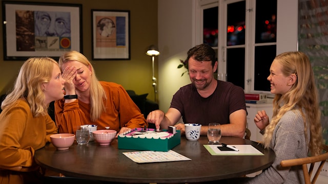 Produktbild 5 för HINT Junior Familjespel  (SE) Bezzerwizzer