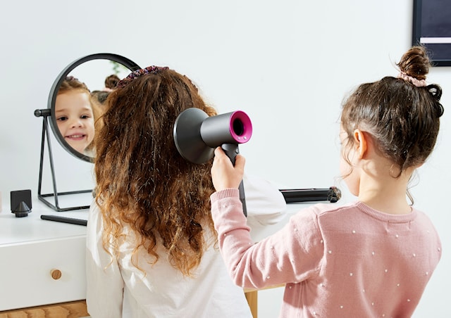Produktbild 7 för Casdon Dyson Hårstyling Lekset 5 Delar