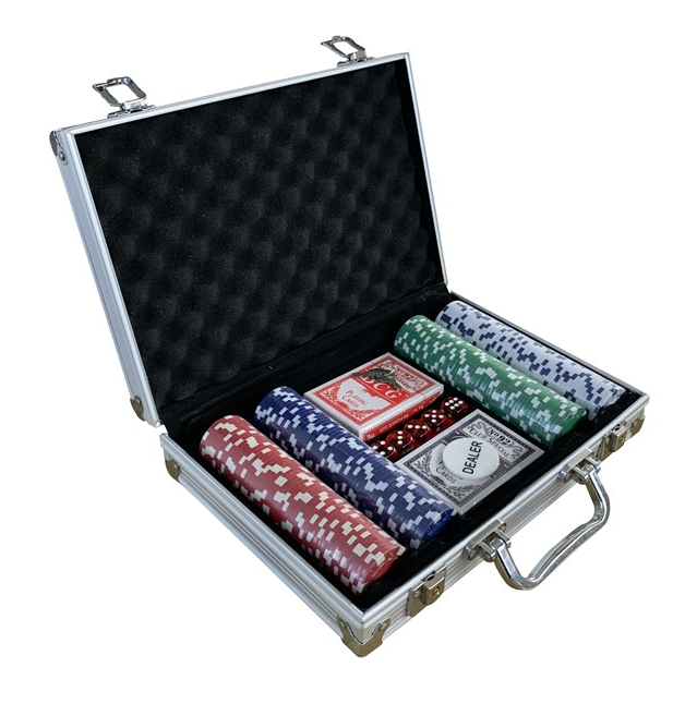 Texas Hold'em -pokerisetti laukussa