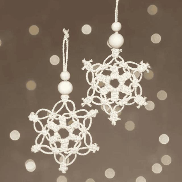 Produktbild 1 för Pyssla Snöflinga i makramé 10cm 2-pack Creativ Company