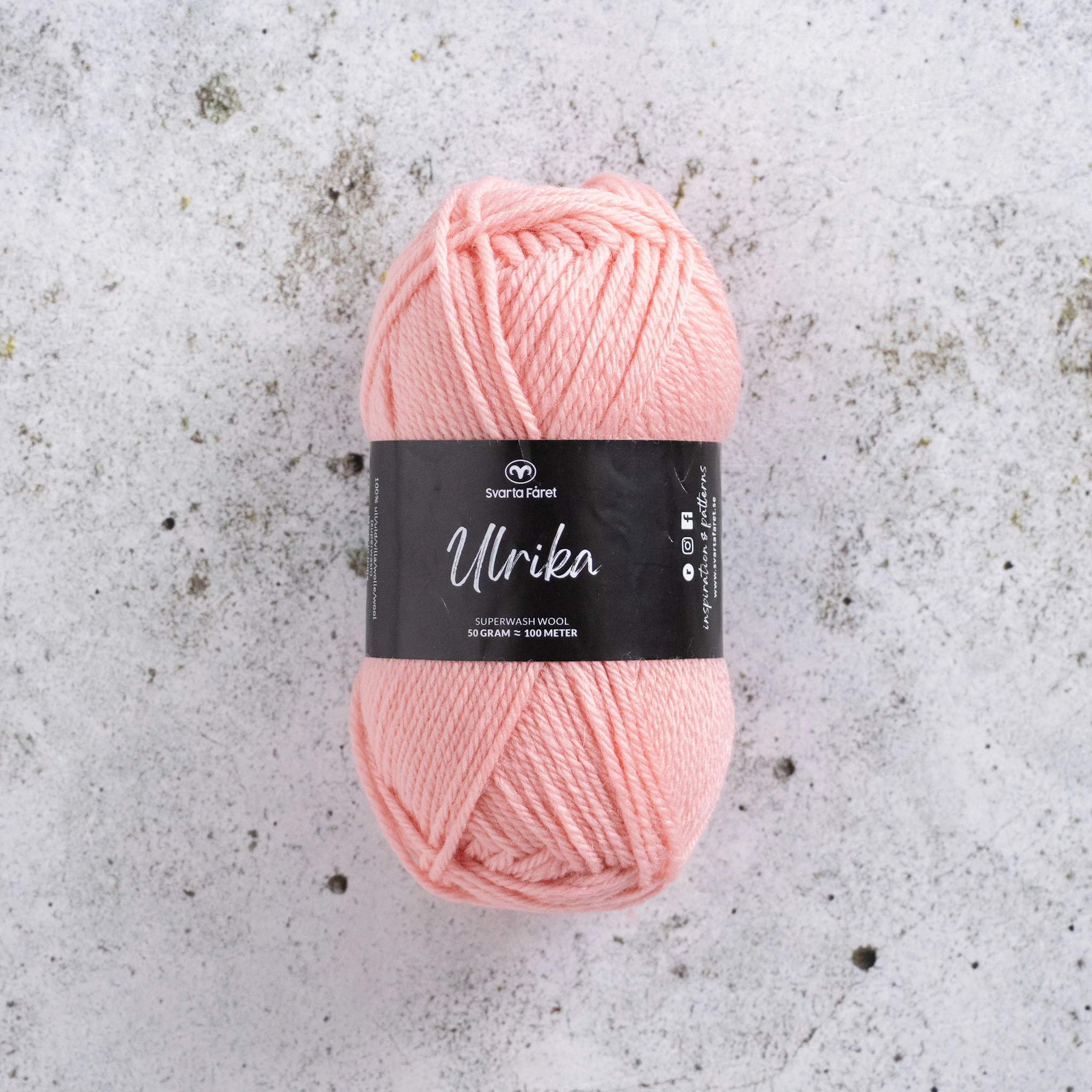Produktbild för Ulrika Ullgarn 50 g Svarta Fåret