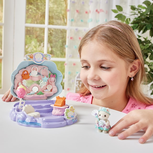 Tuotekuva 2 - Merenneitokauppa hahmolla Sylvanian Families