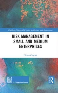 Kirjan kansi "Risk Management in Small and Medium Enterprises"