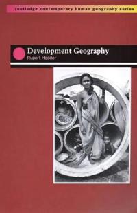 Kirjan kansi "Development Geography"