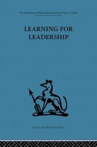Kirjan kansi "Learning for Leadership"