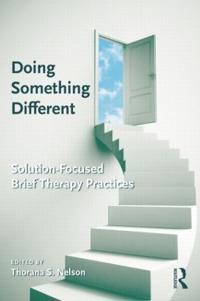 Kirjan kansi "Doing Something Different"