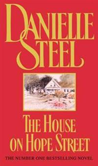 Kirjan kansi The house on Hope street