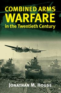 Bokomslag för "Combined Arms Warfare in the Twentieth Century"