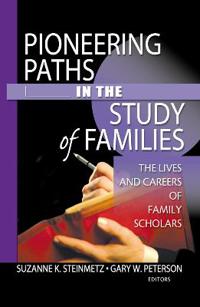 Bokomslag for "Pioneering Paths in the Study of Families"