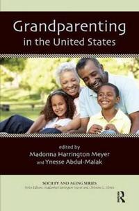 Kirjan kansi "Grandparenting in the United States"