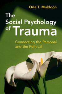 Kirjan kansi "The Social Psychology of Trauma"