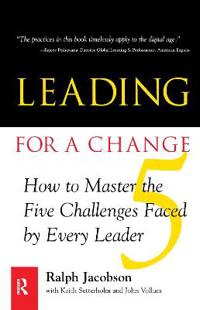Bokomslag for "Leading for a Change"