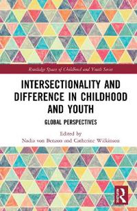 Kirjan kansi "Intersectionality and Difference in Childhood and Youth"
