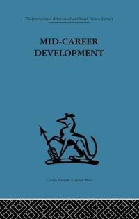 Kirjan kansi "Mid-Career Development"