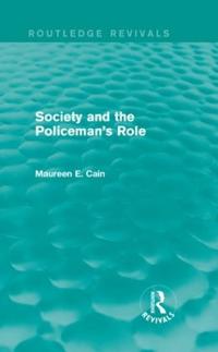 Kirjan kansi "Society and the Policeman's Role"