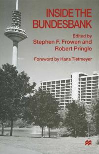 Palgrave Economics & Finance Collection