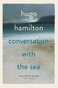 Kirjan kansi "Conversation with the Sea"