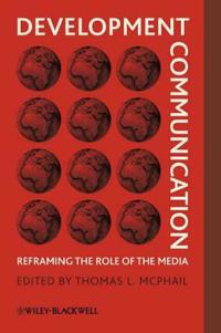 Kirjan kansi "Development Communication"