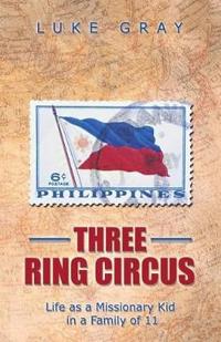 Kirjan kansi "Three Ring Circus"