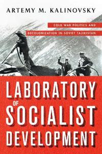 Kirjan kansi "Laboratory of Socialist Development"
