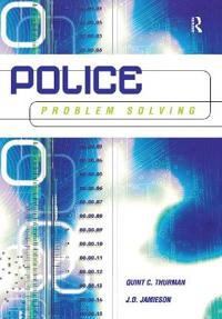Kirjan kansi "Police Problem Solving"