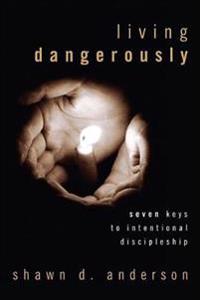Bokomslag for "Living Dangerously"