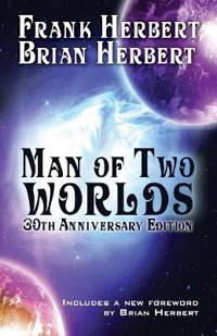 Kirjan kansi "Man of Two Worlds"