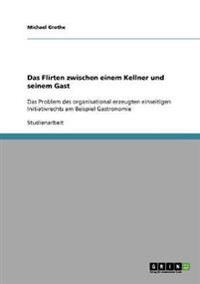 Das Flirten zwischen einem Kellner und seinem Gast