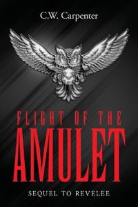 Kirjan kansi "Flight Of The Amulet"