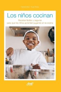 Los niños cocinan