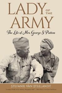 Kirjan kansi "Lady of the Army"