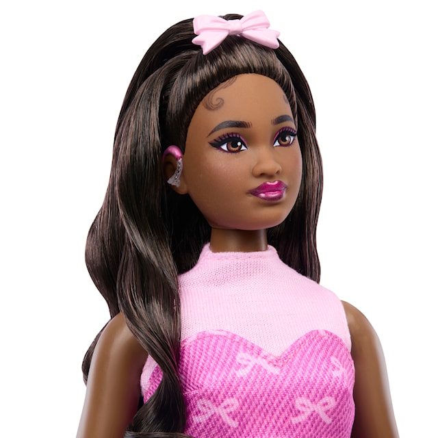 Tuotekuva 3 - Barbie Deluxe Style Kirkkaanpinkki Hame -muotinukke Kuulokojeella