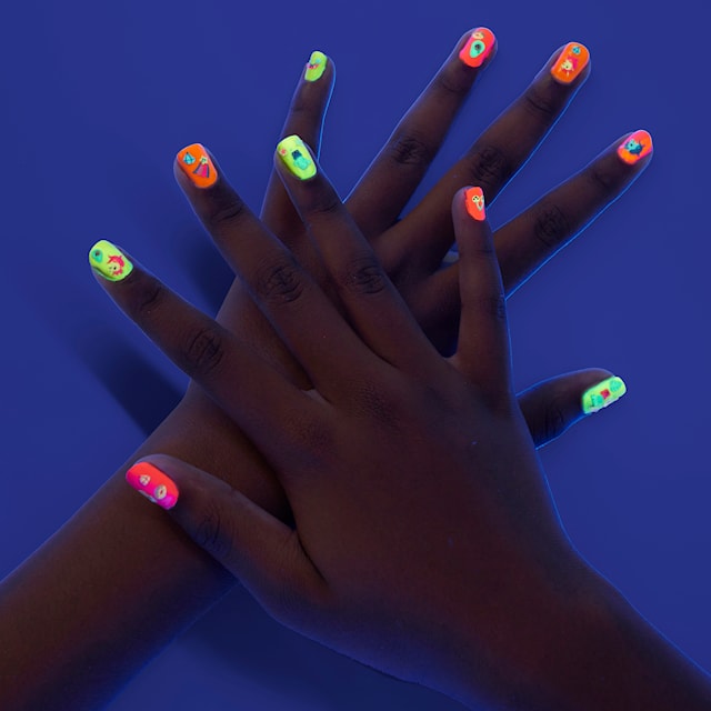 Produktbild 4 för Glow in the Dark Neon Nail Art Fablab