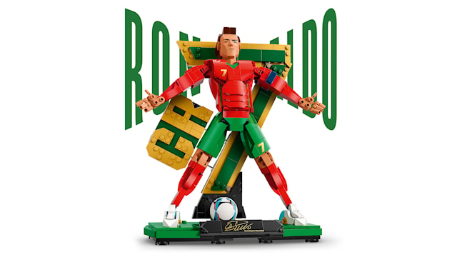 Tuotekuva 2 - LEGO® Editions Cristiano Ronaldo – Soccer Legend Set (43016)