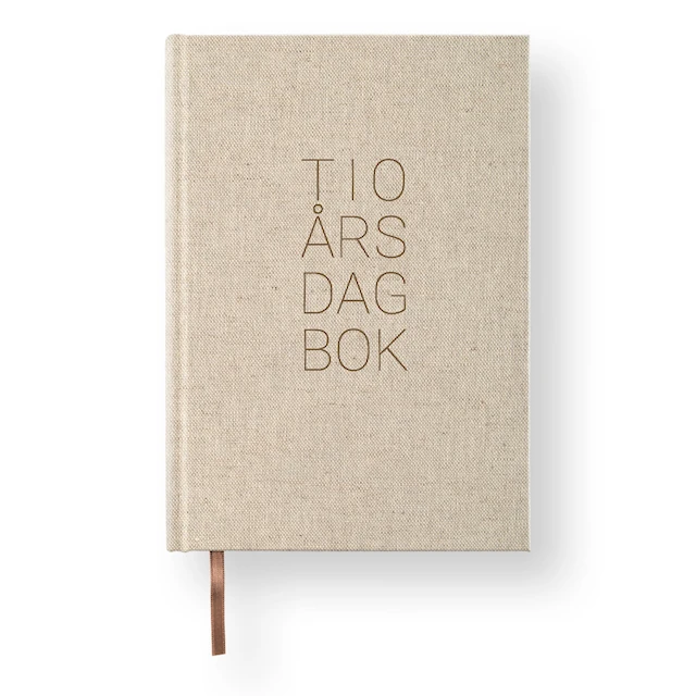 10-ÅRS DAGBOK A5 Rough Linen Paperstyle