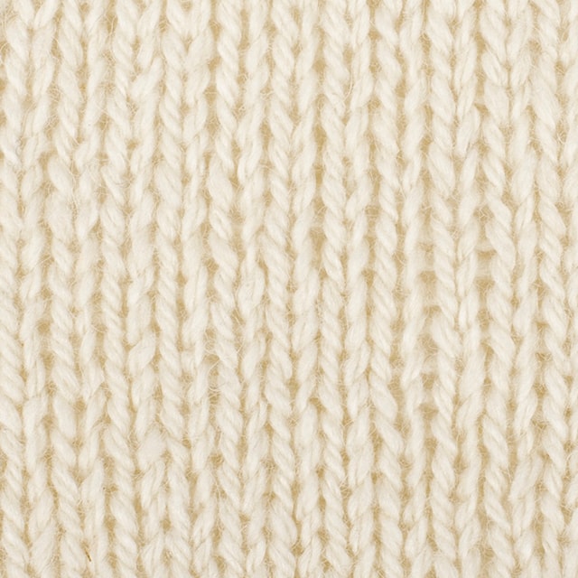 Tuotekuva 2 - Soft Tweed Uni Color Villalanka 50 g Off White 01 Drops